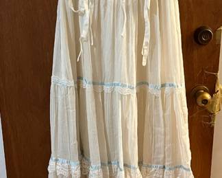 Gunne Sax - All cotton with ribbon accent, floor length - sz 11