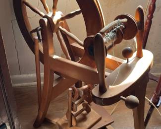 Complete spinning wheel
