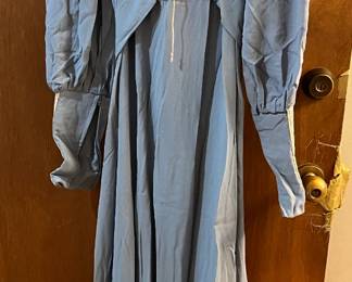Gunne Sax floor length, rayon acetate with embroidered trim, sz 11