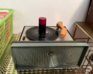 Deluxe record player - works, but sound is low and needs a new needle