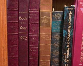 Encyclopaedia Britannica Complete Book of the Year 1972