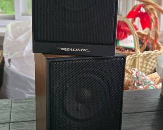 Realistic Minimus-7 Speakers (Pair)