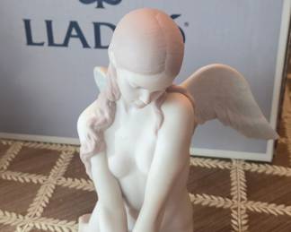 Lladro "Wind of Peace" Porcelain Figurine #6251