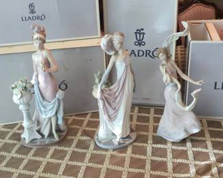 Lladro "Wind of Peace" Porcelain Figurine #6251