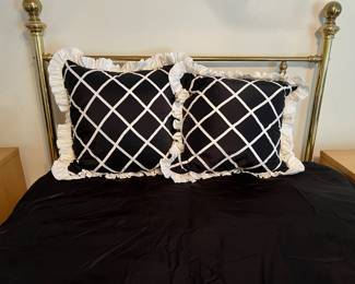 Custom queen size bedding