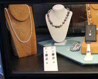 Pearls and gold - beautiful necklaces, earrings, rings, pendants; Cultured Pearl add-a-pearl necklaces and individual pearls Oriental Pearl add-a-pearl necklaces and individual pearls
