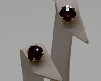 Pair of 14k yellow gold and garnet earrings
