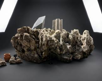 Lot064 LargePorousLandscapeRock
