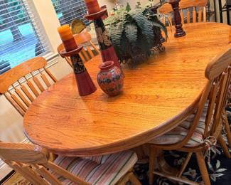Solid Oak Dining Table, leaf and six chairs. VERY sturdy! 