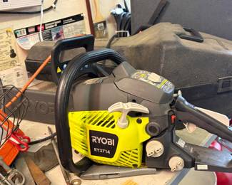 Ryobi chainsaw and it is in working condition