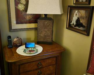 Thomasville nightstands 