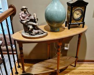 Occasional tables 