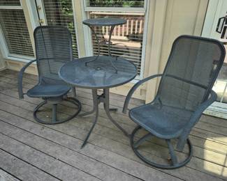 Much, much outdoor furniture-2 full decks!!