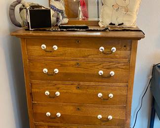 vintage chest of drawers, lots of storage 