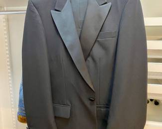 Robert Wagner Collection by Raffinati 33/34 waist
