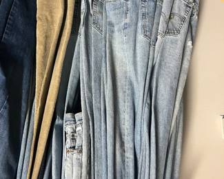 Levi's 33/32