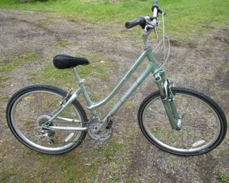 Giant Sedona DX 6061 Girls Bicycle