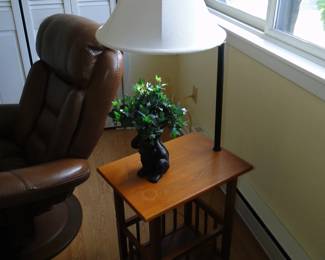 Full picture of the side lamp table