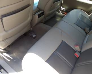 2005 Lincoln Town Car Limited With 105,201 miles