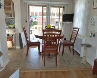 Pedestal Tile Top Dining Table With 4 Chairs & 1 Leaf