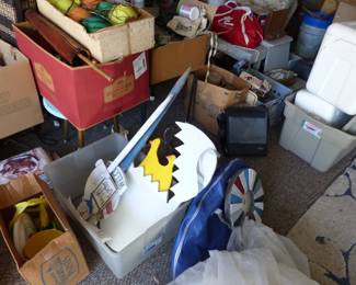 Garage!Loaded ! There Are Tools, Bike, Fishing Poles, Wheelchair And Lots Of Misc Items, Come Dig For Treasures!!