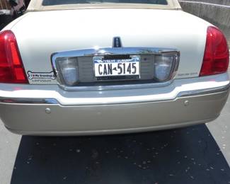 2005 Lincoln Town Car Limited With 105,201 miles