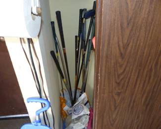 Garage!Loaded ! There Are Tools, Bike, Fishing Poles, Wheelchair And Lots Of Misc Items, Come Dig For Treasures!!