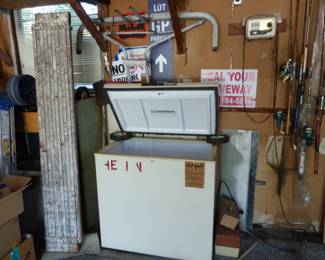 Garage!Loaded ! There Are Tools, Bike, Fishing Poles, Wheelchair And Lots Of Misc Items, Come Dig For Treasures!!