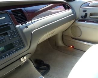 2005 Lincoln Town Car Limited With 105,201 miles