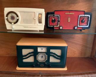 Vintage and reproduction radios