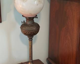 Victorian Banquet or "Gone with the Wind" lamp.