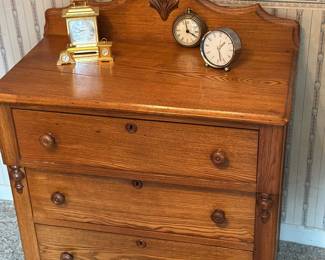  Victorian Eastlake dresser
