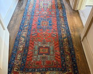 Antique Persian Heriz rug. 7‘11“ by 3‘2“