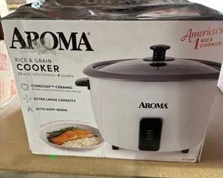 Aroma 32-Cups White Rice Cooker