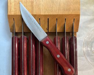 Steak knives 