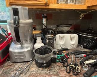 Small kitchen aplyances