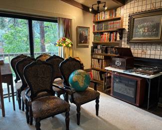Dining chairs 