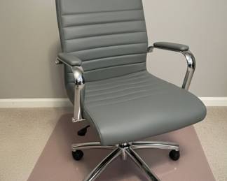 Ribbed Executive Office Chair Style