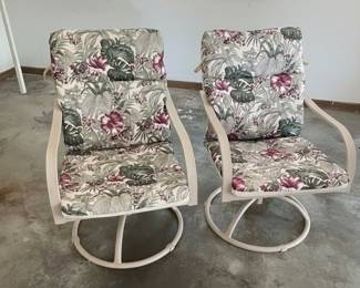 Floral Swivel Patio Chairs (Set of 2) - Samsonite Style