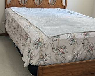 Vintage Spindle Oak Bed