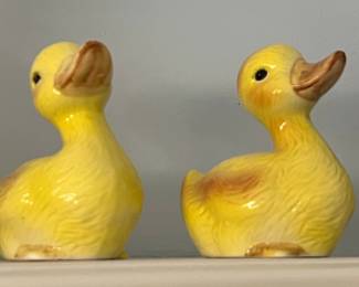 Lefton Yellow Duckling Figurines