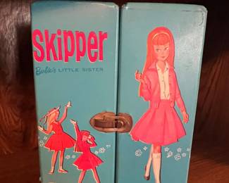 Skipper Barbie's Little Sister Carrying Case