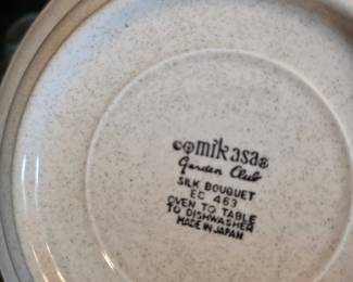 Mikasa Garden Club Silk Bouquet Stoneware Bowls second image