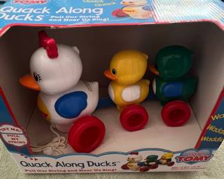 Toddler TOMY Quack Along Ducks Pull Toy