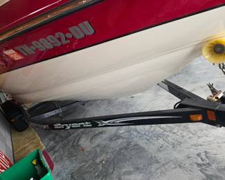 Bryant 190 Bowrider Boat