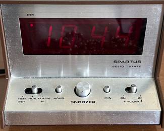 Spartus Solid State Digital Alarm Clock Model 21-3004-500