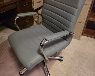 MidCentury Modern Style Ribbed Executive Office Chair