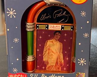 2004 American Greetings Elvis Presley "I'll Be Home For Christmas" Musical Jukebox Holiday Ornament