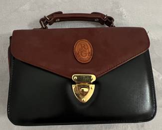 Chiltern Via Moda Black and Tan Leather Handbag