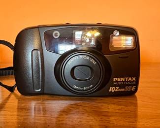 Pentax IQ Zoom 80-E Autofocus 35mm Film Camera